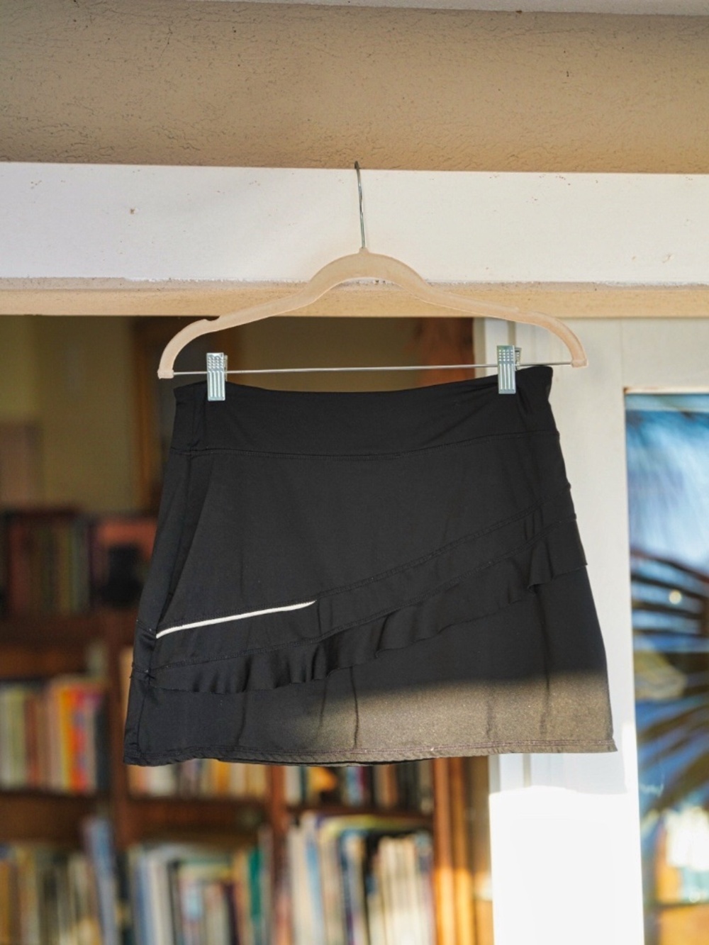 Kyodan Black Ruffle Athletic Skort - Built-in Shorts - Size Medium